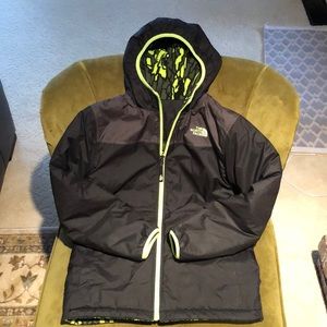 North Face Boys Youth Reversible Jacket (Lg 14/16)